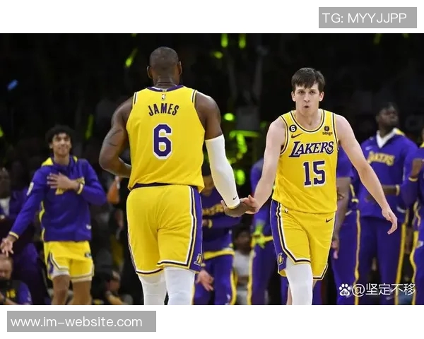 湖人需提升实力才能与掘金雷霆抗衡詹东里同场对SGA的防守挑战 湖人需提升实力才能与掘金雷霆抗衡詹东里同场对SGA的防守挑战